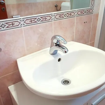 In With Terrace, Air Conditioning, Wifi, Washing Machine *