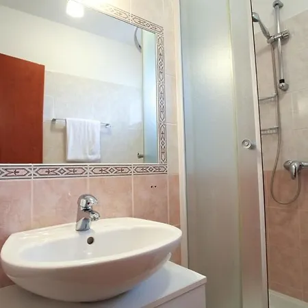 In With Terrace, Air Conditioning, Wifi, Washing Machine Apartment Pakoštane
